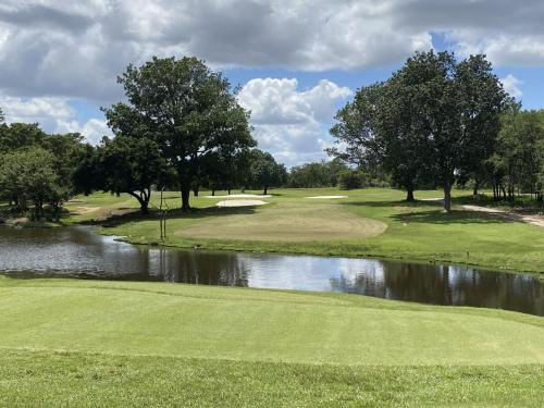 Ba-Phalaborwa-2nd-Hole-Bunker-Barrier-bunkers-shining