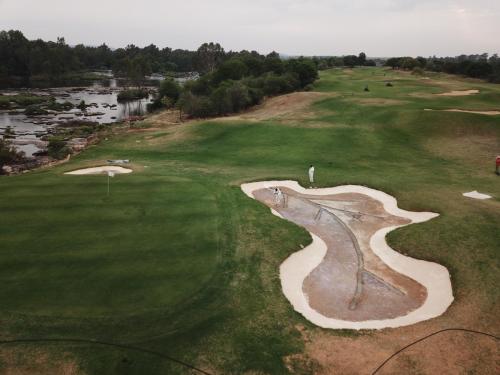 Parys Golf Country Estate Bunker Barrier- bunker ready for sand